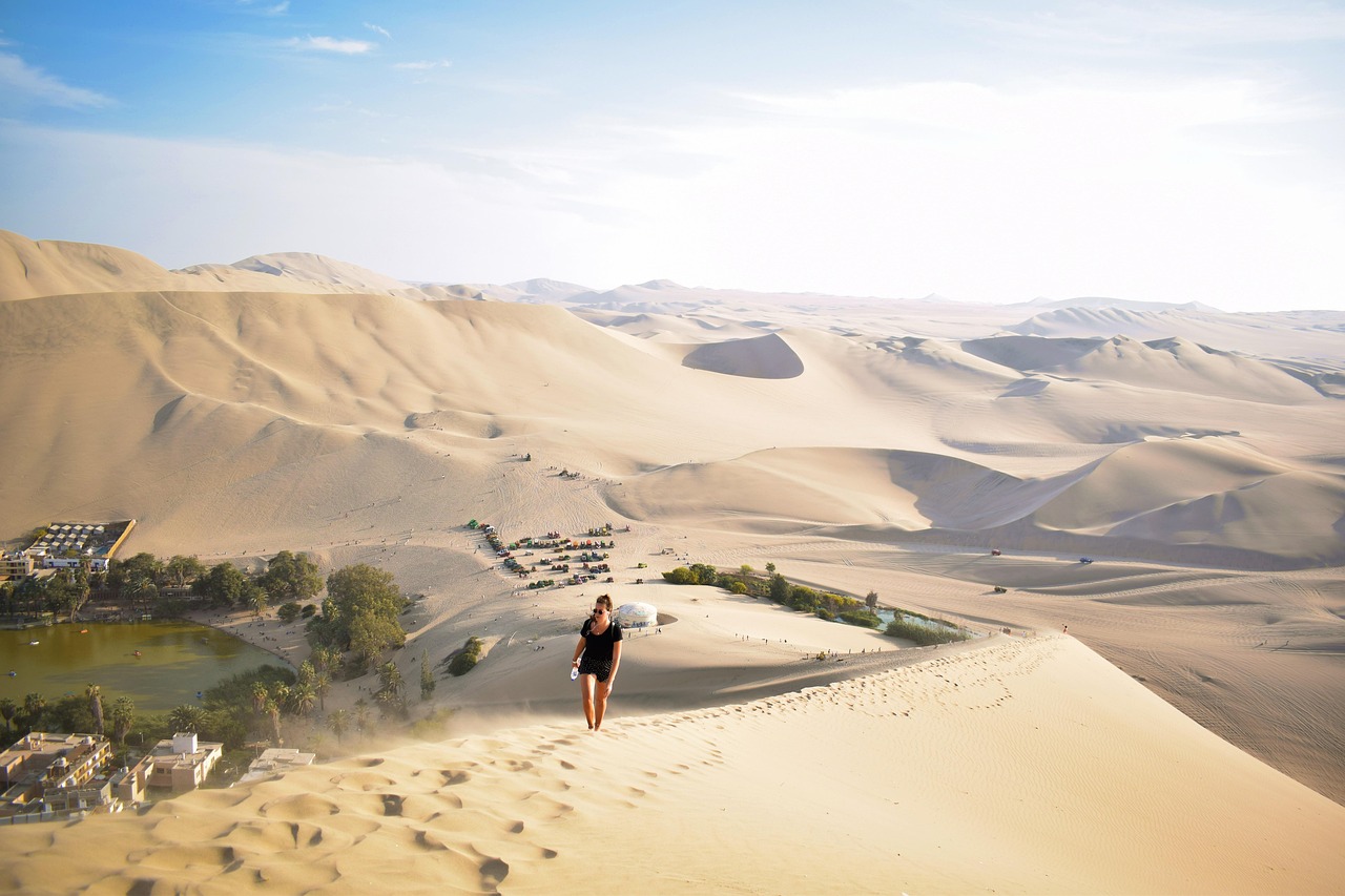 Pérou : Huacachina est une véritable oasis dans le désert. - Huacachina | Secret World Trip Planner