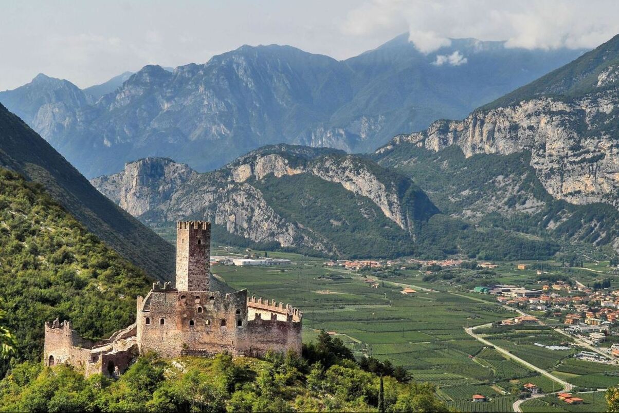 Le château de Drena - Drena | Secret World Trip Planner