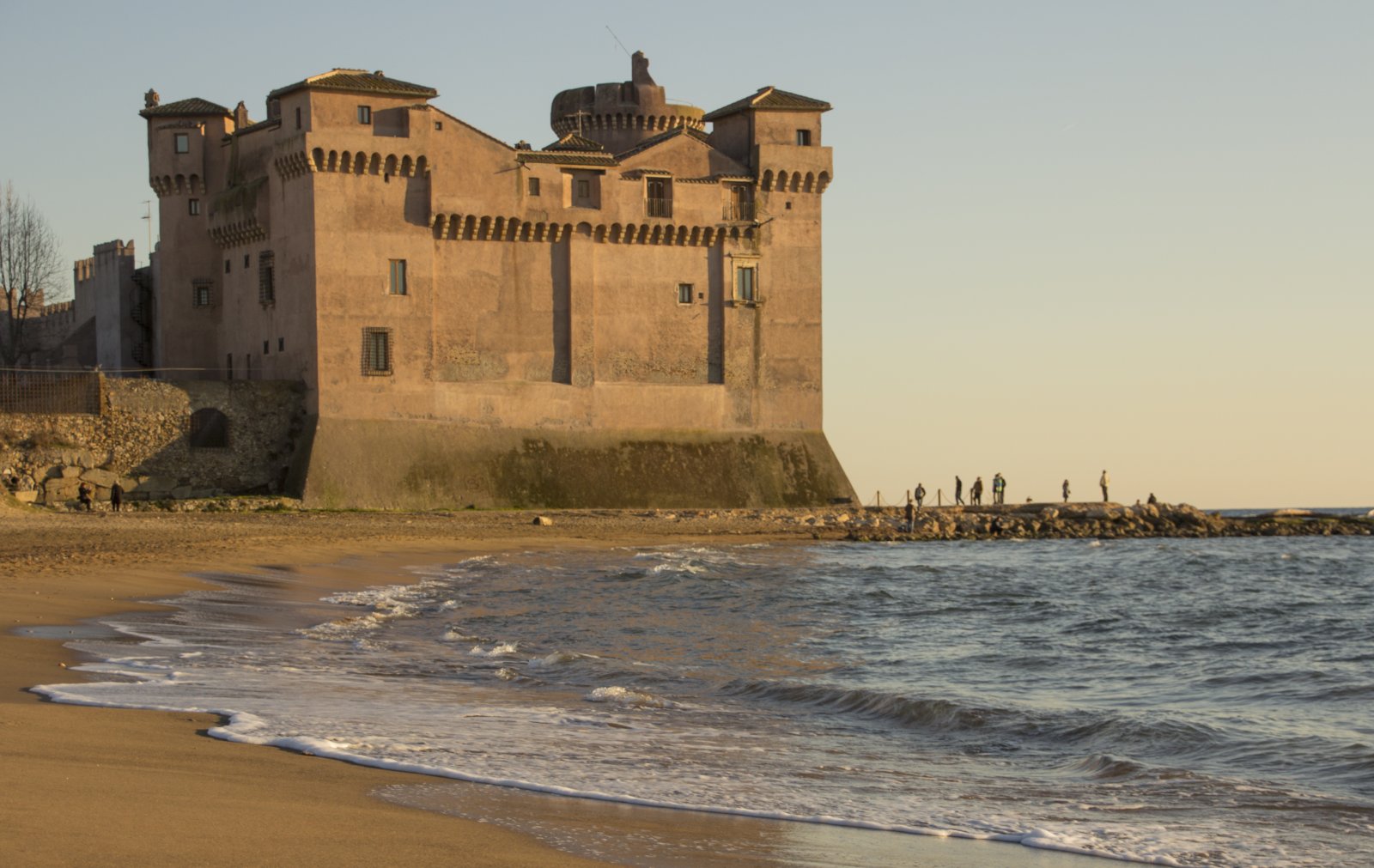 Il Castello di Santa Severa - Santa Severa | Secret World Trip Planner