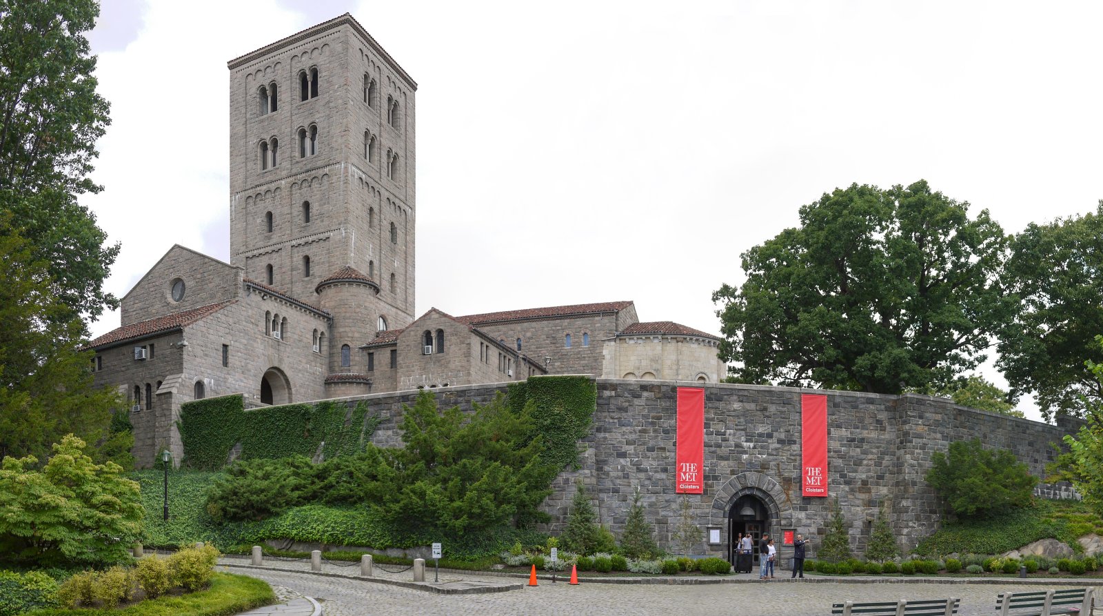 मैनहट्टन और Cloisters संग्रहालय और गार्डन - New York | Secret World Trip Planner