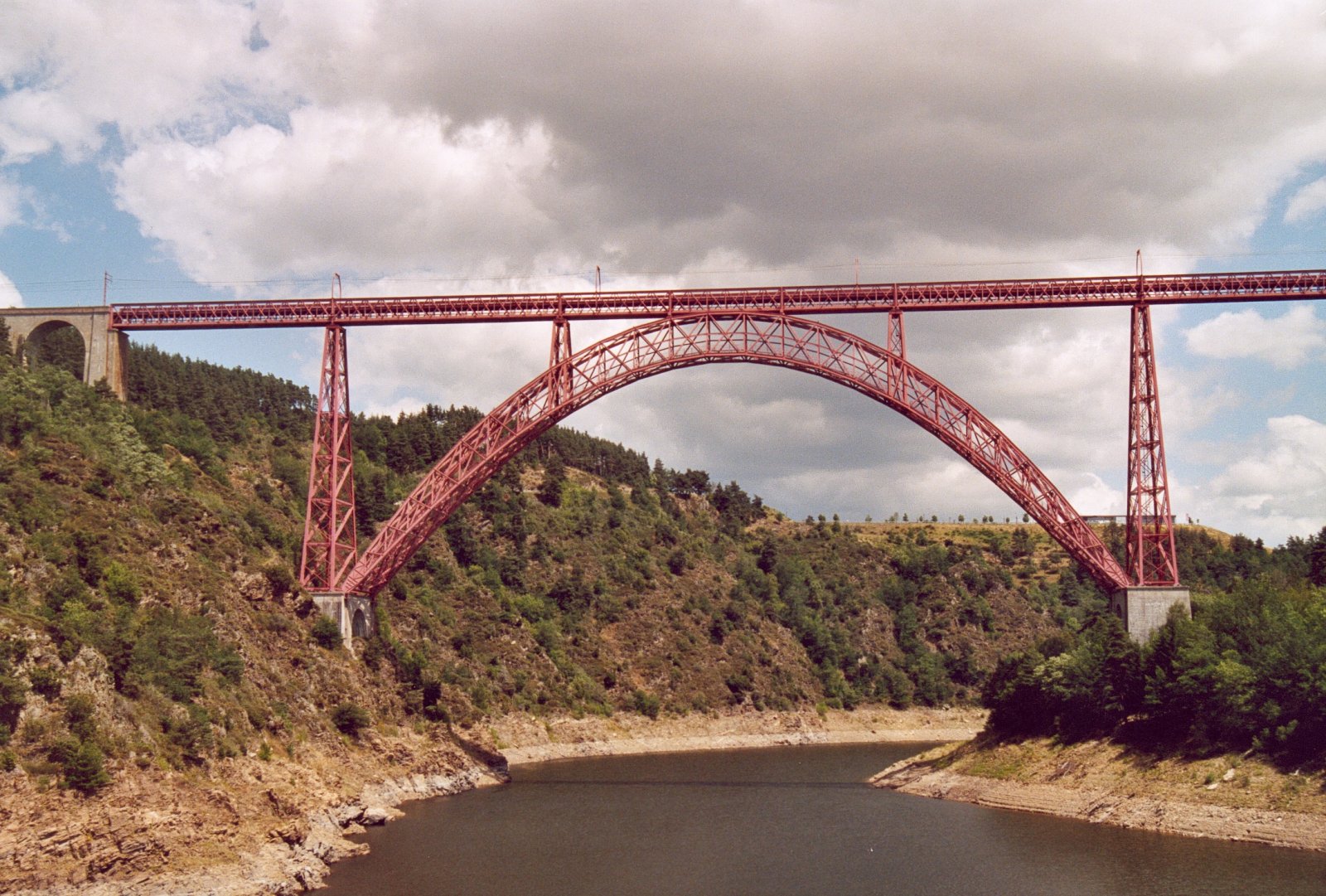Le viaduc de Garabit - Ruynes-en-Margeride | Secret World Trip Planner