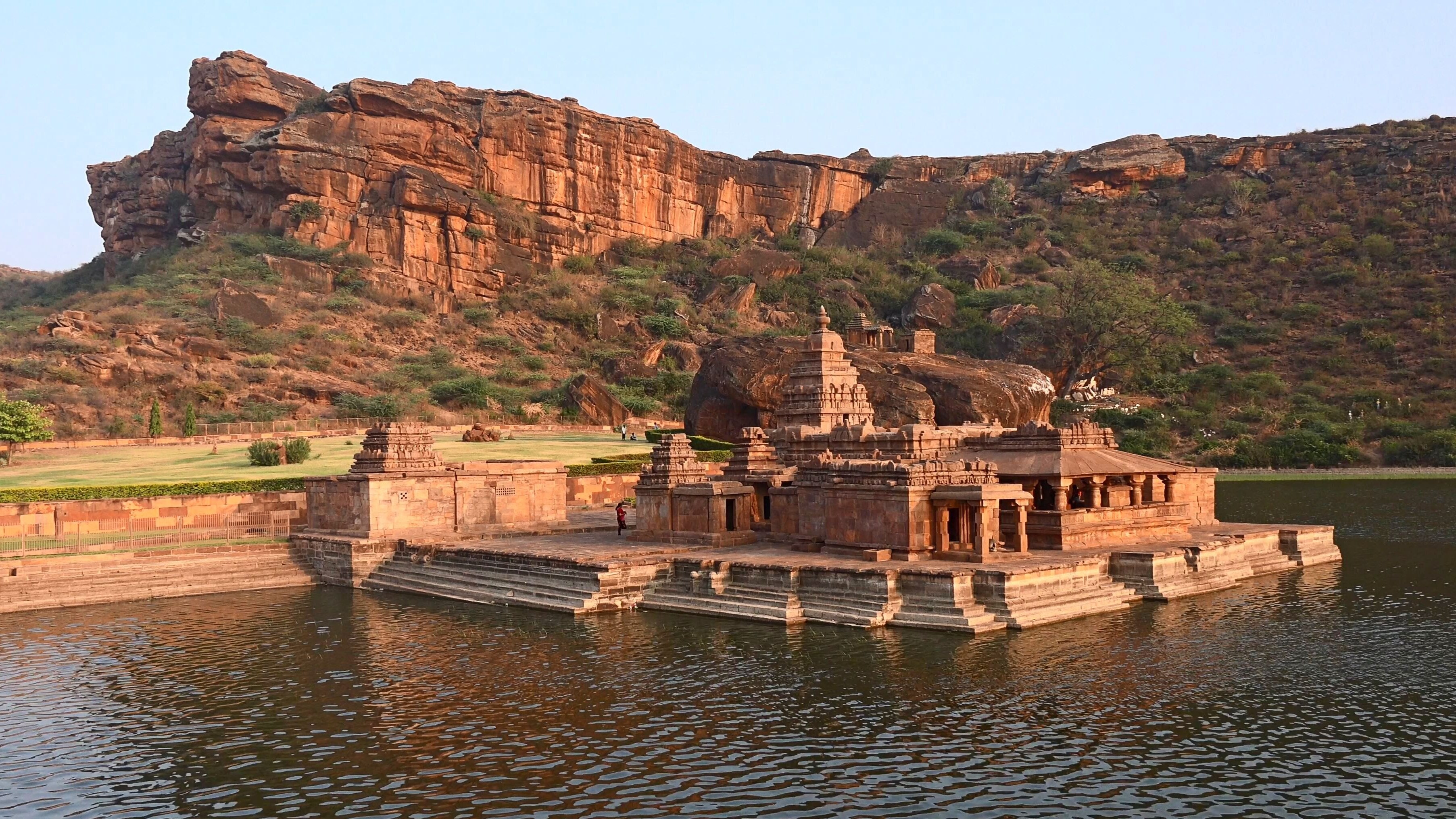 Badami Temples in karnataka — Badami