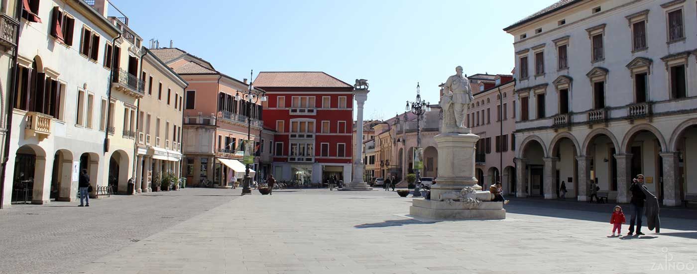 Vittorio Emanuele II Square — Rovigo