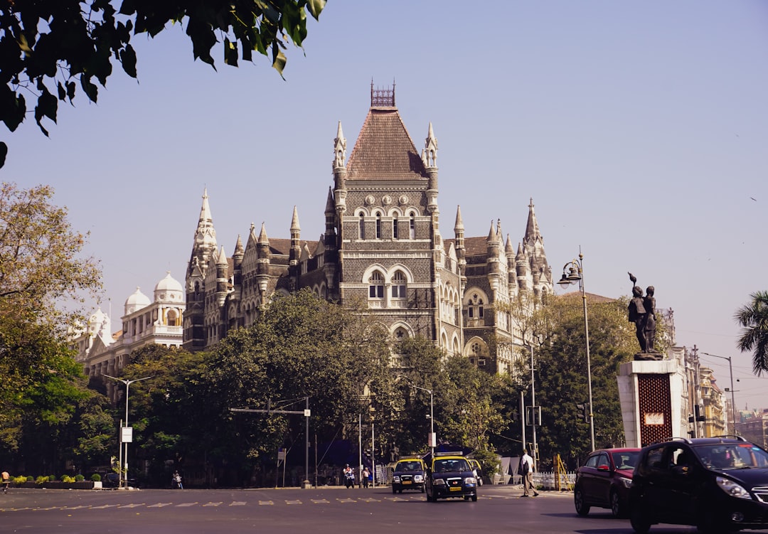 Bombay Hight Court is one of the oldest of India - Mumbai | Secret World Trip Planner