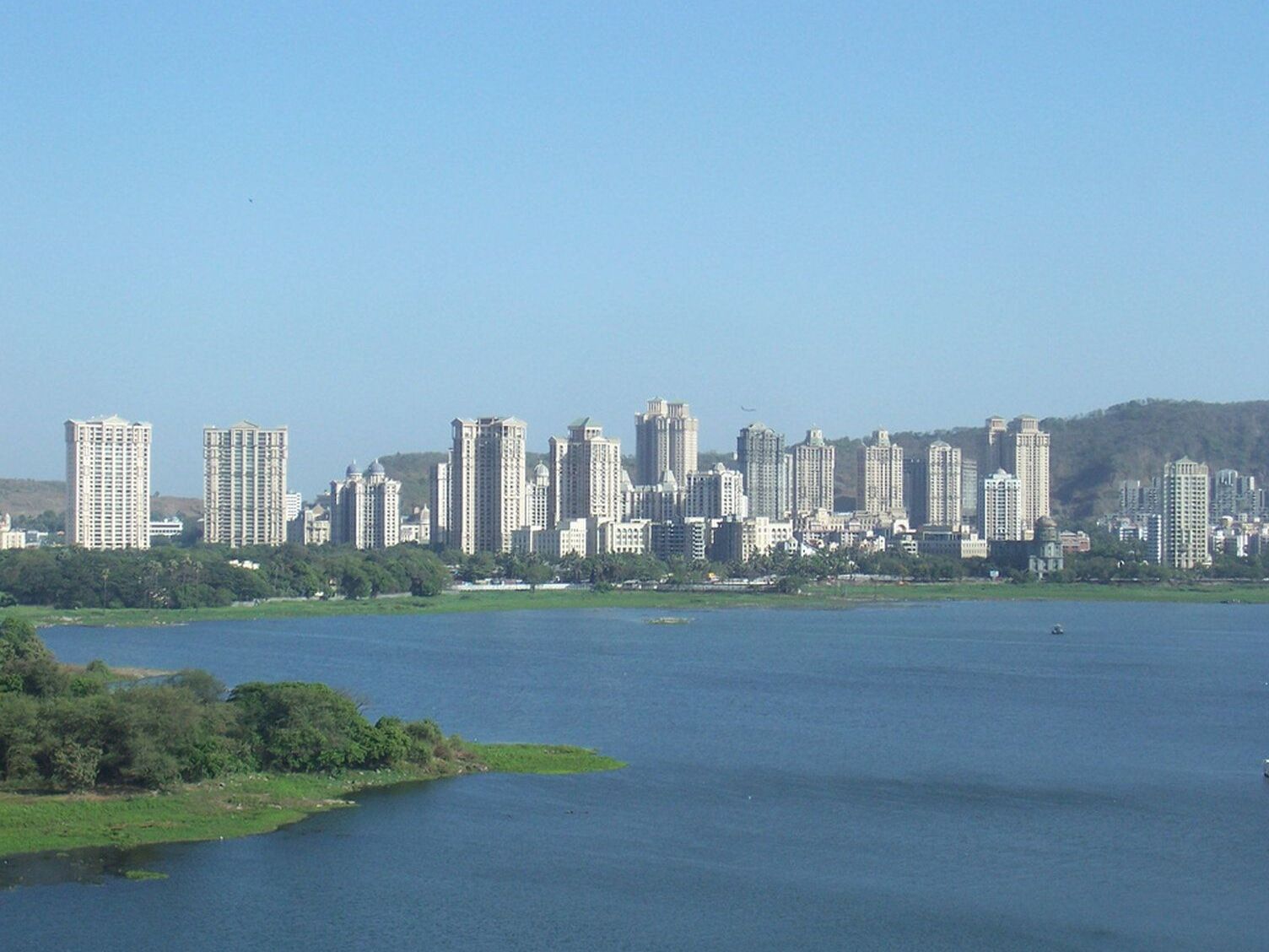 Powai Lake Where to forget the chaos of everyday life — Mumbai