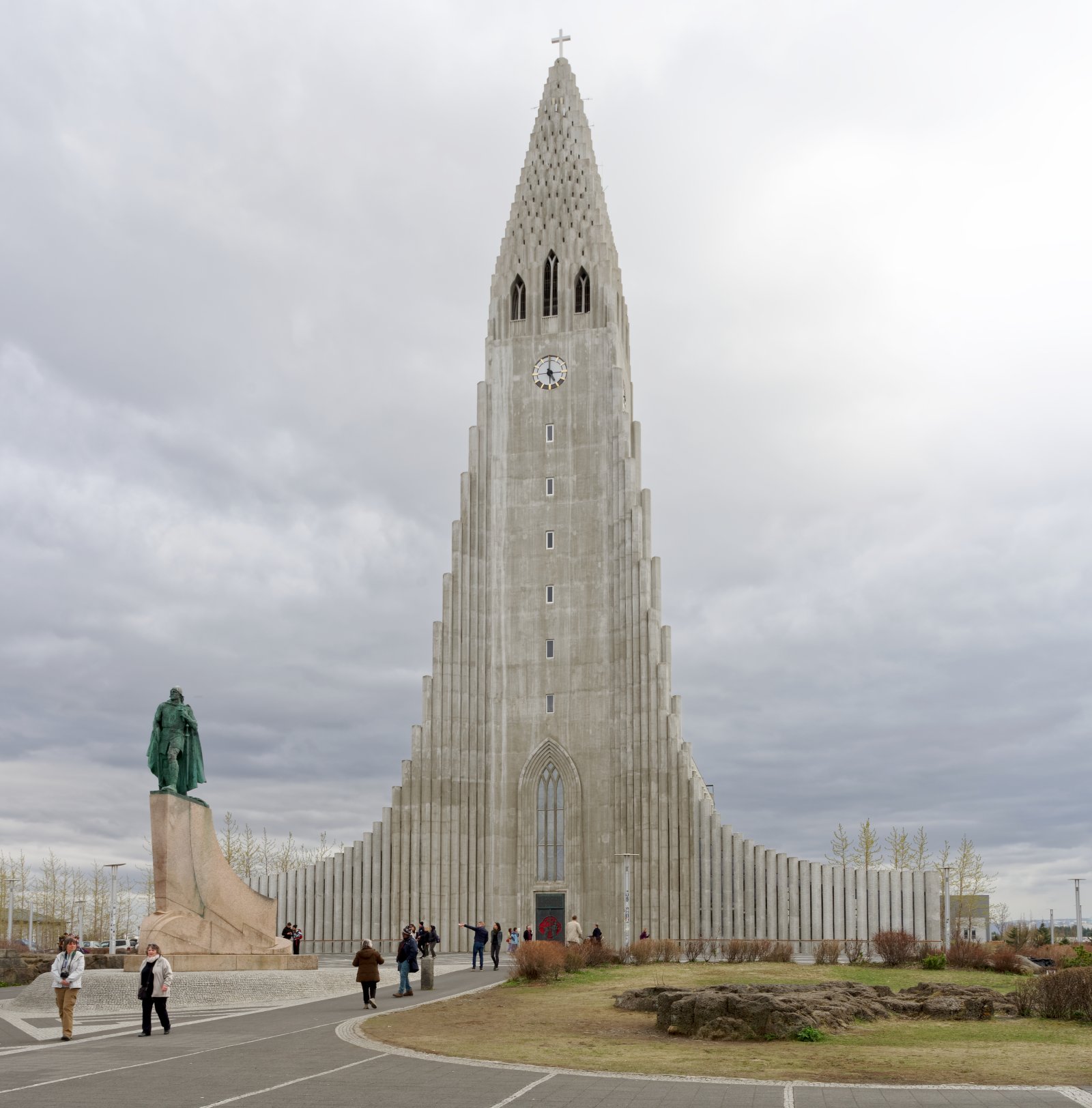 Hallgrímskirkja Church in Reykjavík - Reykjavík | Secret World Trip Planner