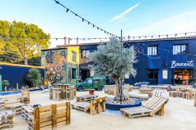 Lez market - Montpellier | Secret World Trip Planner