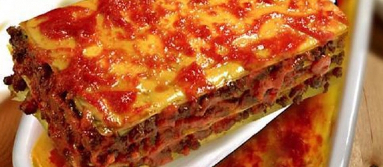 Lasagna napolitană a Carnavalului - Zi Teresa | Secret World Trip Planner