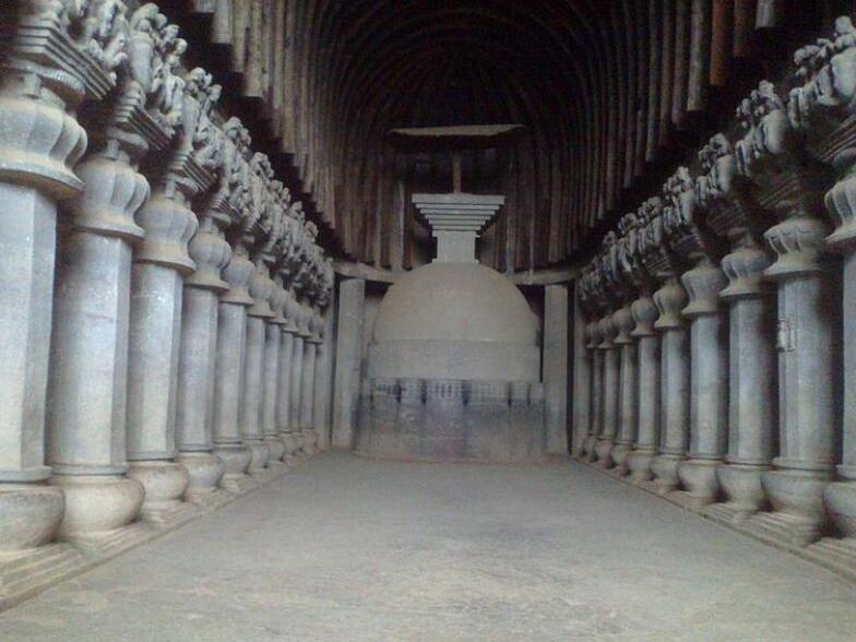 Pune: Bedse Caves — Pune