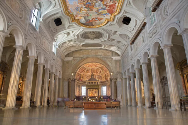 San Pietro in Vincoli basilika - Roma | Secret World Trip Planner