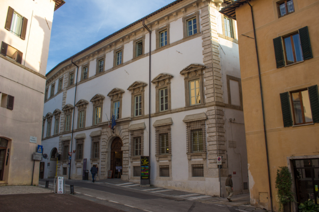 Schloss Mauri - Spoleto | Secret World Trip Planner