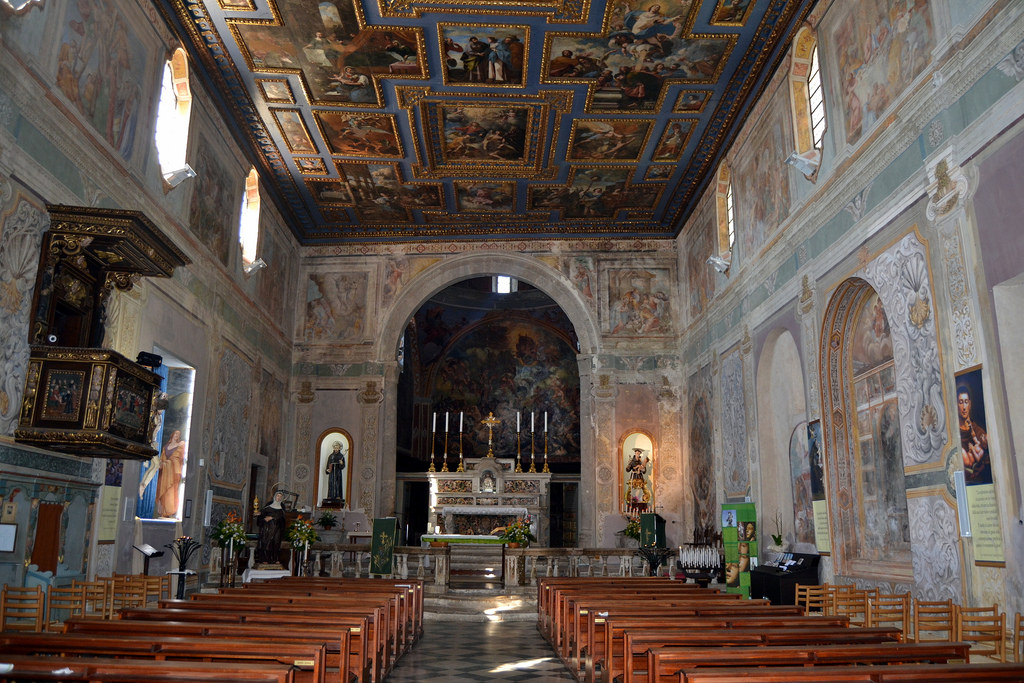 Manastiri françeskan I Shën Antonit - Polla | Secret World Trip Planner