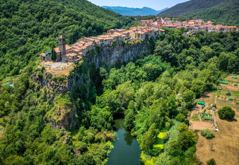 Castellfollit De La Roca, Spanien — Castellfollit de la Roca