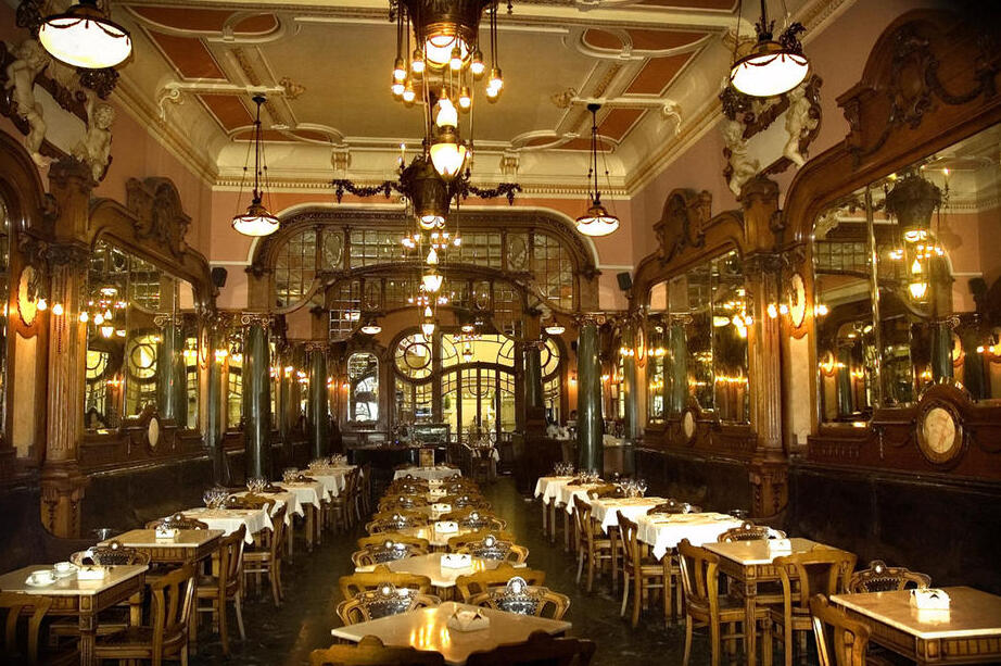 Porto : Majestic Café, un bel exemple d'Art Nouveau - Porto | Secret World Trip Planner