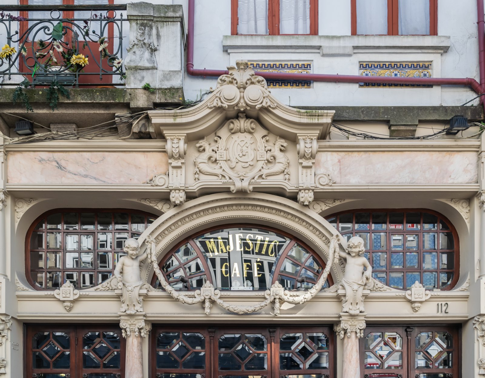 Porto : Majestic Café, un bel exemple d'Art Nouveau - Porto | Secret World Trip Planner