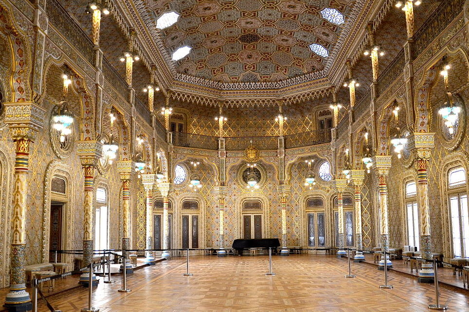 Porto | Le Palais de la Bourse ( Palacio da Bolsa ) - Porto | Secret World Trip Planner