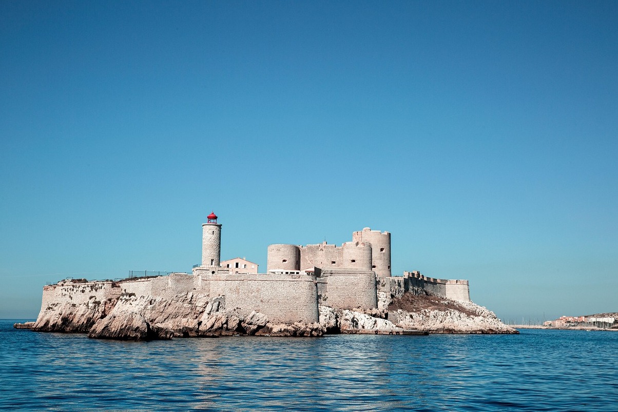 La côte entre Cassis et la ville de Marseille - Cassis | Secret World Trip Planner
