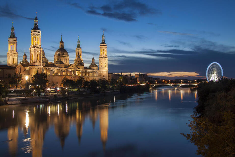 Basilique du Pilar : La cathédrale du Pilar à Saragosse — Zaragoza