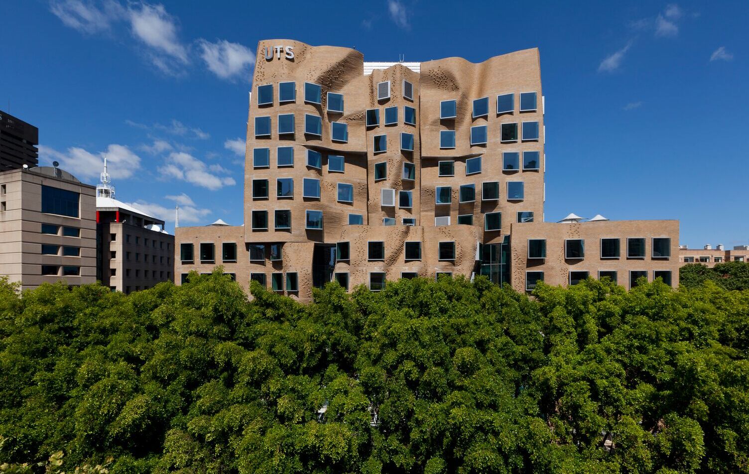Frank Gehry and the Dr Chau Chak Wing Building — Haymarket