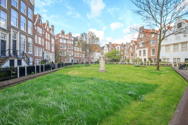 Beginenhof - Amsterdam | Secret World Trip Planner
