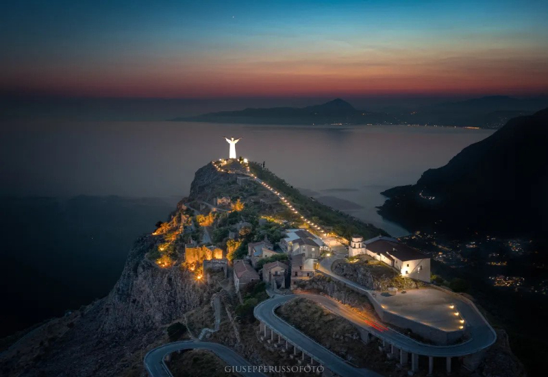 Хрыстос з Маратэі - Statua del Cristo Redentore | Secret World Trip Planner