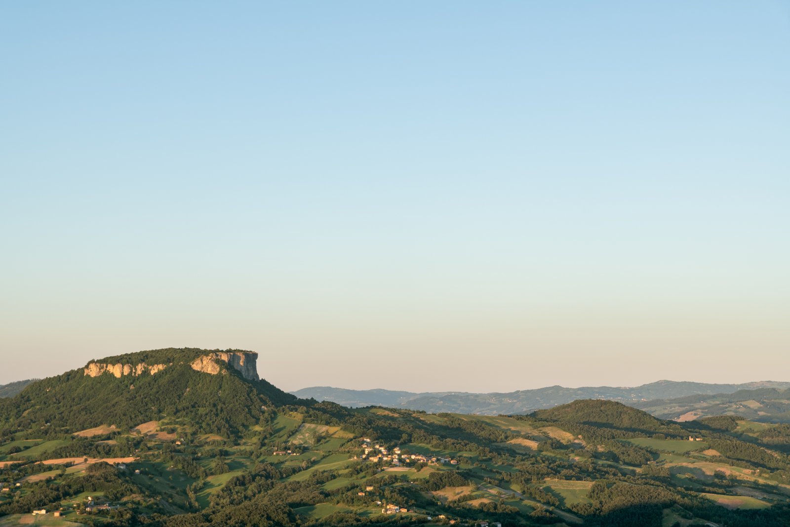 La Pietra di Bismantova - Castelnovo ne' Monti | Secret World Trip Planner