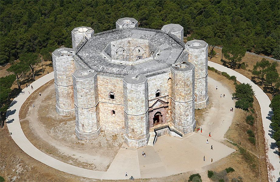 Kastell del Monte - Castel del Monte | Secret World Trip Planner