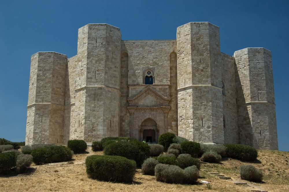 Kastell del Monte - Castel del Monte | Secret World Trip Planner