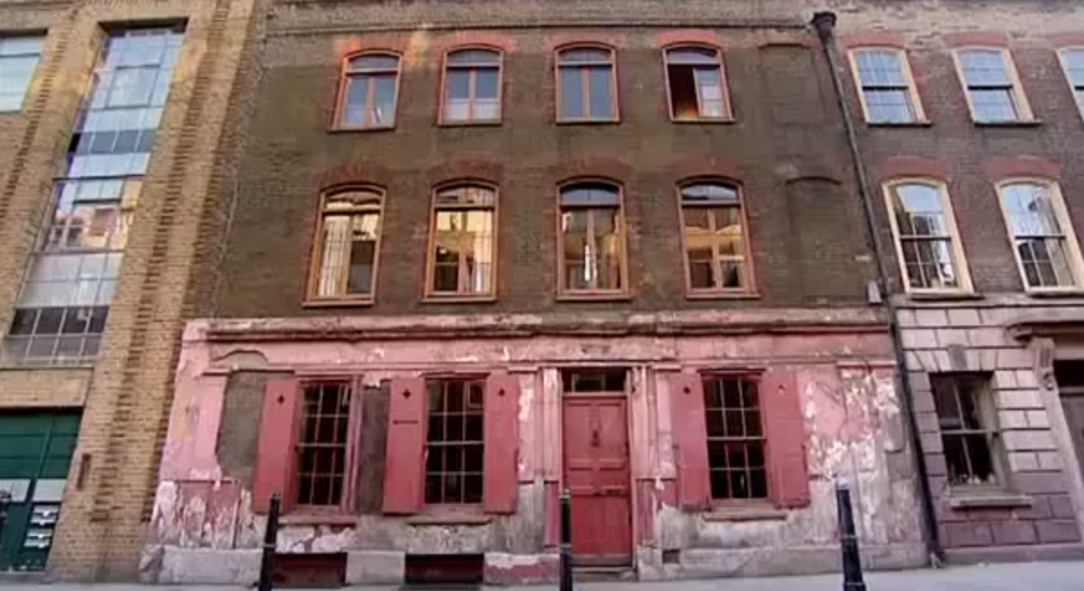 Rruga Princelet është popullore për vendet e filmit - Princelet St | Secret World Trip Planner