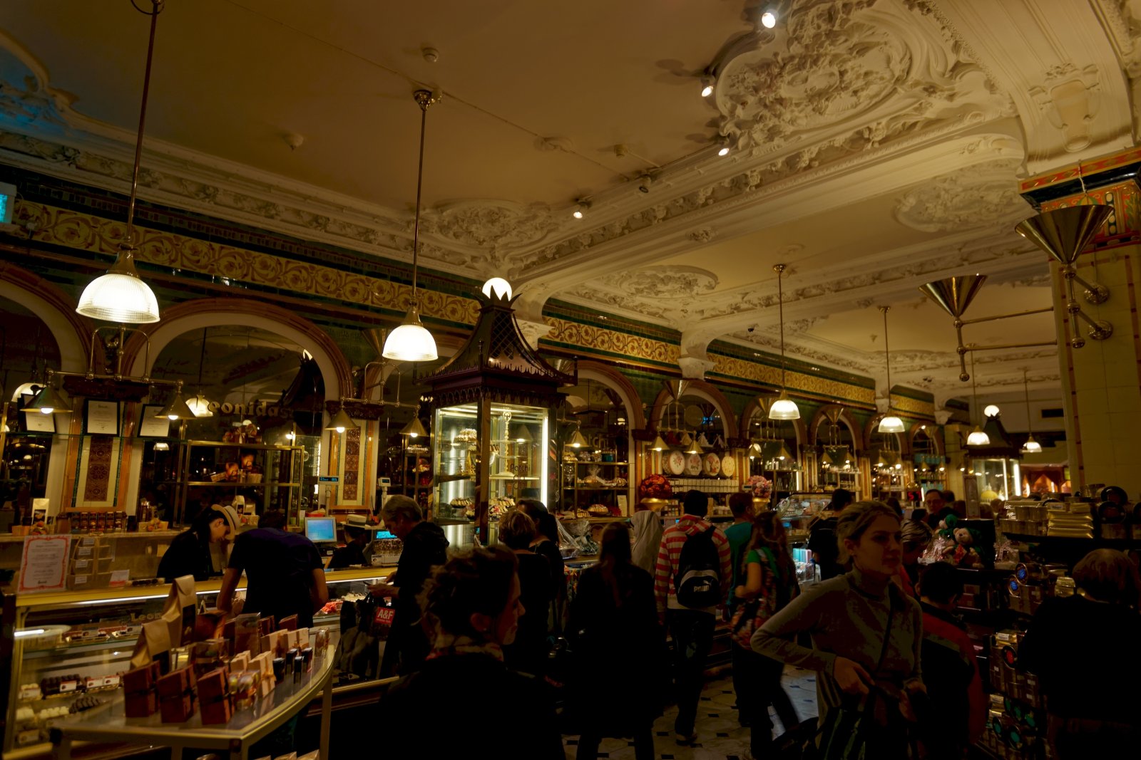 Harrods, departamenti historik i luksit - Londra | Secret World Trip Planner