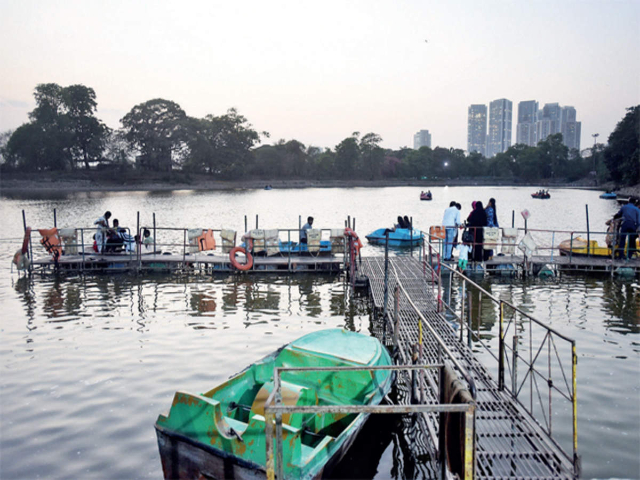 Lac Chhota Kashmir - Mumbai | Secret World Trip Planner