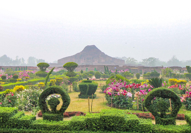 Ruines du Vihara bouddhiste de Paharpur - Paharpoor Museum Building | Secret World Trip Planner