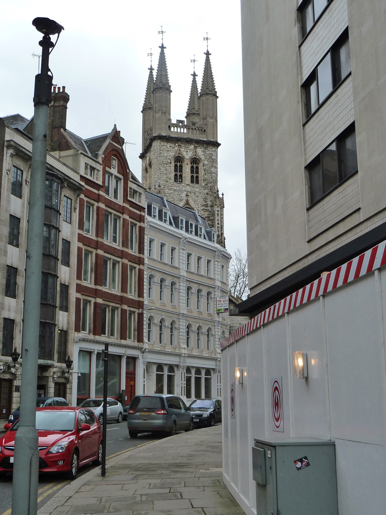 노 뉴 게이트 세인트 세풀크레의 종 - Londra | Secret World Trip Planner