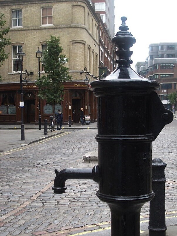 Pompa e ujit e xhon Snou. - Londra | Secret World Trip Planner