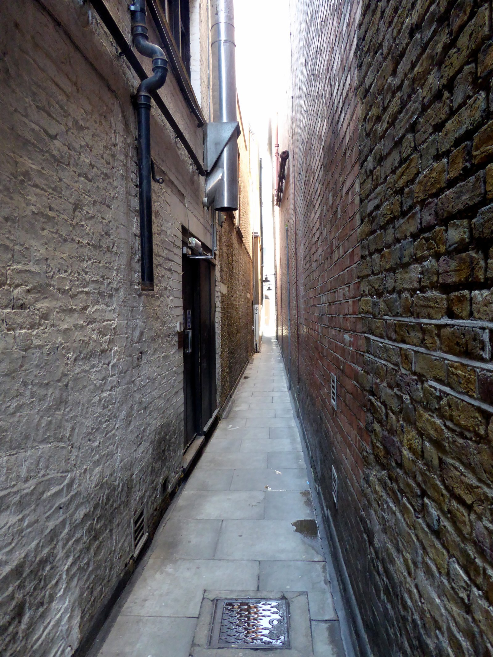 Brydges Place er Londons smaleste gyde - Londra | Secret World Trip Planner