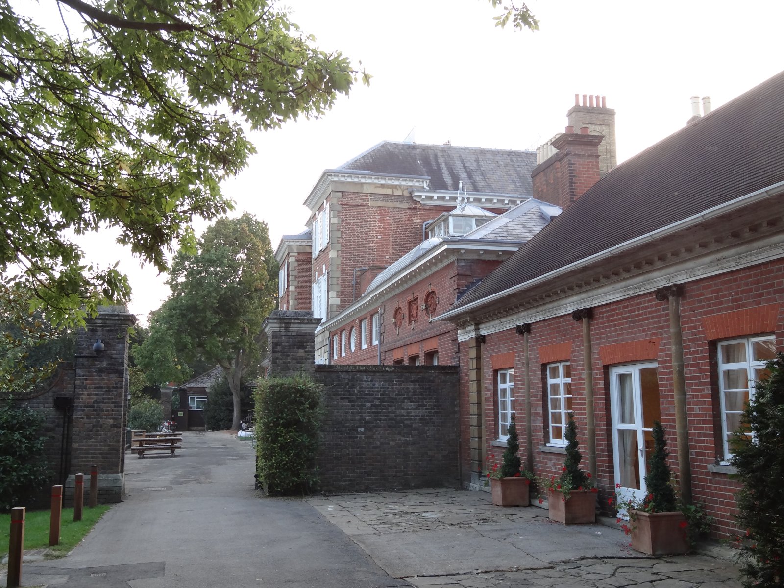 Itu York Rumah Nudes - Twickenham | Secret World Trip Planner