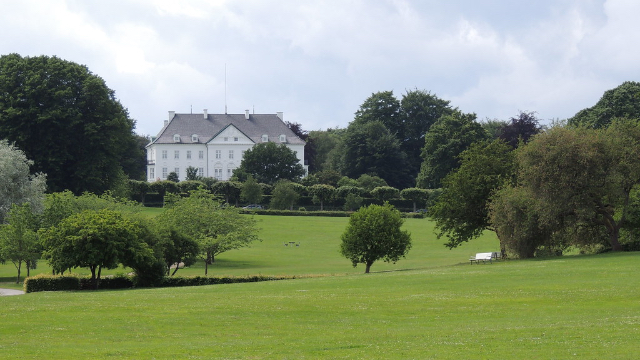 Marselisborg Slot et Mme Tilly - Aarhus | Secret World Trip Planner
