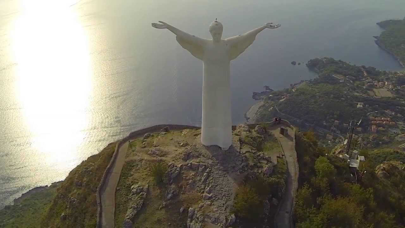 마라테아의 그리스도 - Statua del Cristo Redentore | Secret World Trip Planner