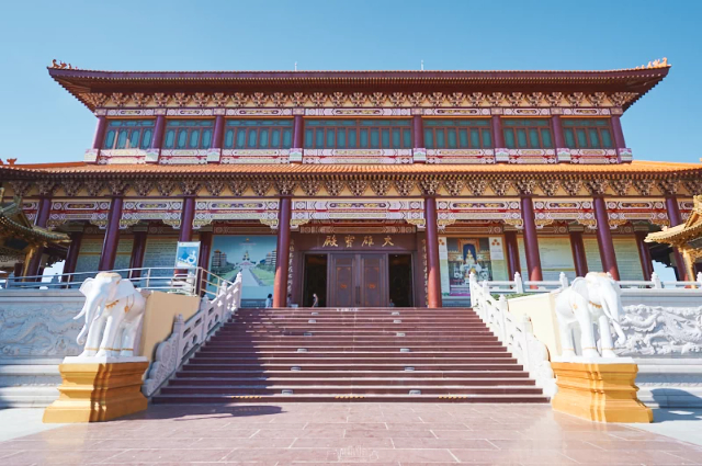 Fo Guang Shan Temple - Khet Khlong Sam Wa | Secret World Trip Planner