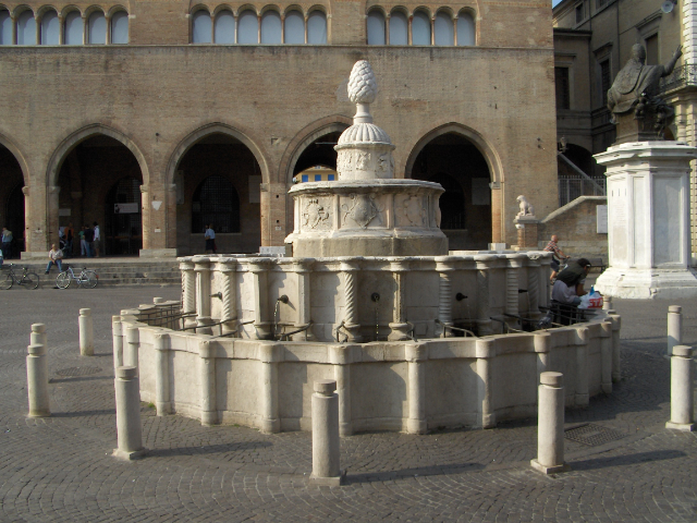 Pigna fontana - Rimini | Secret World Trip Planner