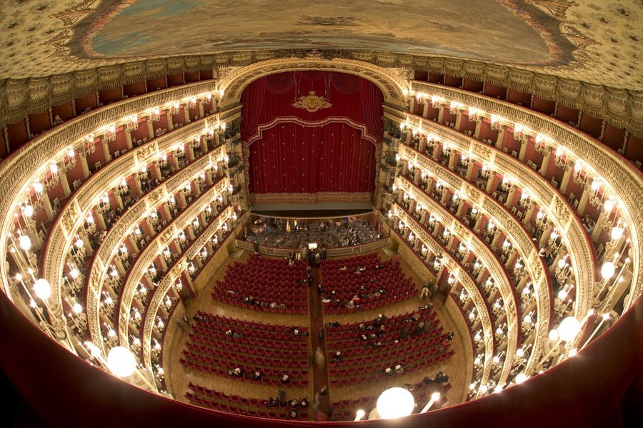 Kazalište San Carlo - Napoli | Secret World Trip Planner