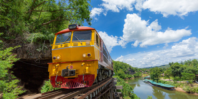 Le pont de la rivière Kwai - Tambon Tha Ma Kham | Secret World Trip Planner