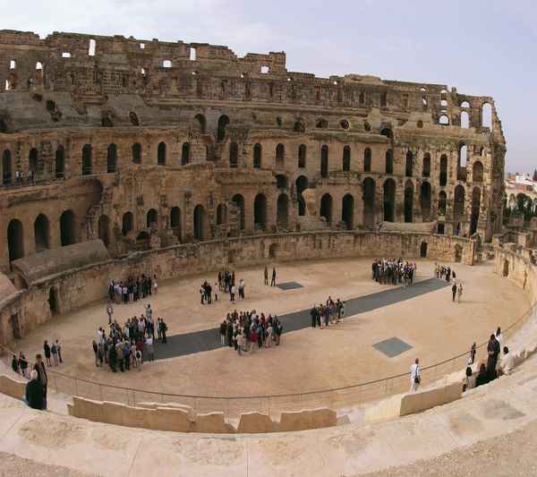 El Jem Amphitheater - Wunder von Afrika - El Jem | Secret World Trip Planner