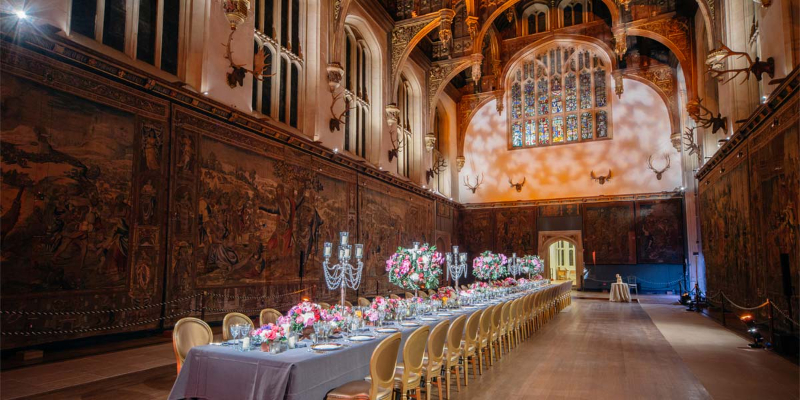 Қасри суди Ҳэмптон - Molesey | Secret World Trip Planner