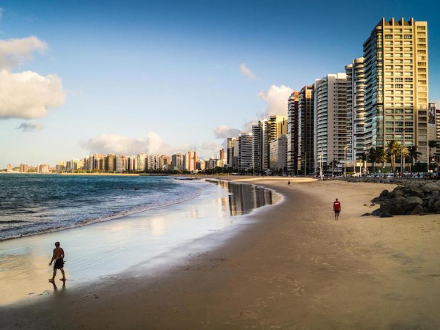 Plage d'Iracema - Praia de Iracema | Secret World Trip Planner