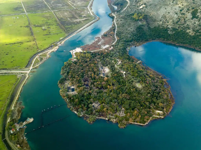 Odkrivanje plasti narodnega parka Butrint: Potovanje skozi čas in naravo | Secret World Trip Planner