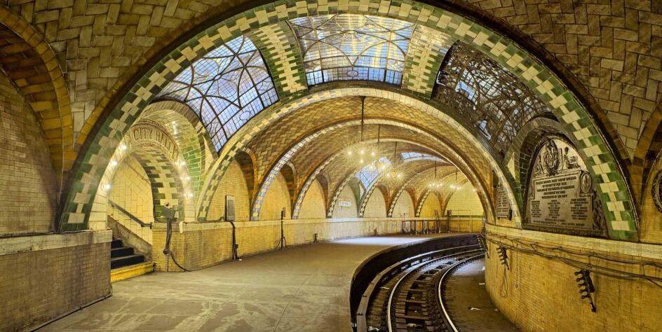 Old City Hall Subway Station in New York - New York | Secret World Trip Planner