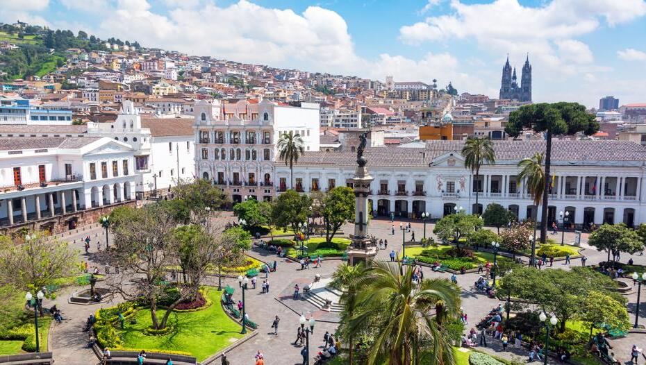 The beautiful Plaza de la Independencia in Quito — Quito
