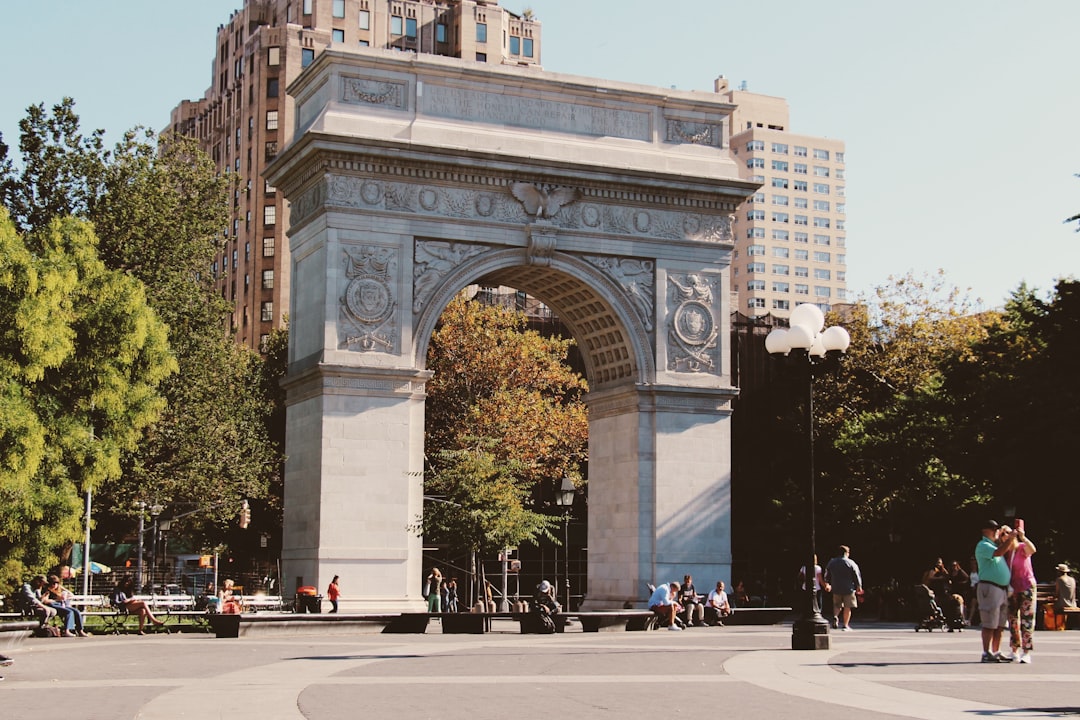 《解放之门》：纽约的一件艺术杰作 - New York | Secret World Trip Planner