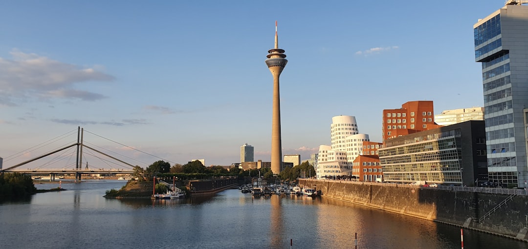 Die besten Wanderlog Alternativen für Düsseldorf 2026 - Düsseldorf | Secret World Trip Planner